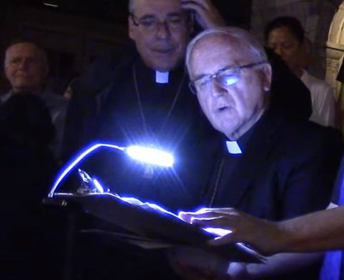 Católicos contra missa satânica