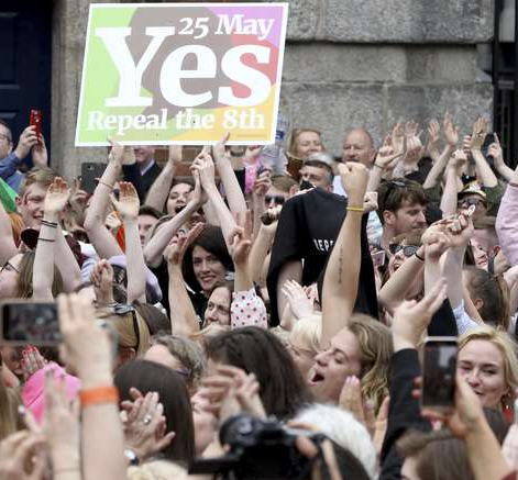 Irlanda legaliza o aborto