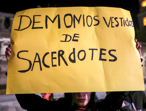 Sacerdotes de Missa e Confessionário
