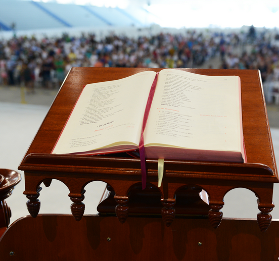Faltar ao compromisso das leituras na santa missa