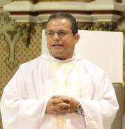 A fumaça de satanás invadiu a igreja