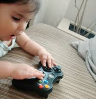 É de pequenino que se torce o pepino